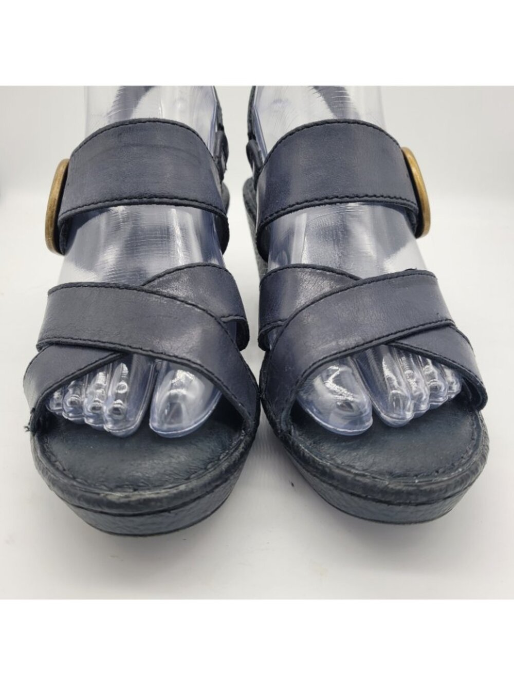 Born Sapphire Wedge Sandals Navy Leather Brass Buckle Sz 7 2.5" Heel Height - Picture 5 of 9